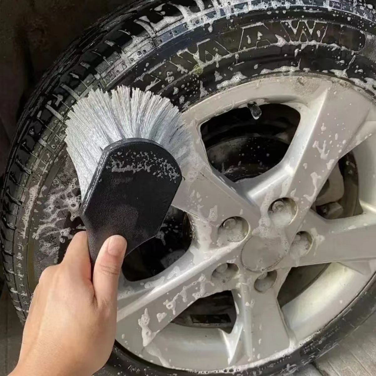 Щетка для чистки автомобильных – обзор и цена Car Cleaning Brush